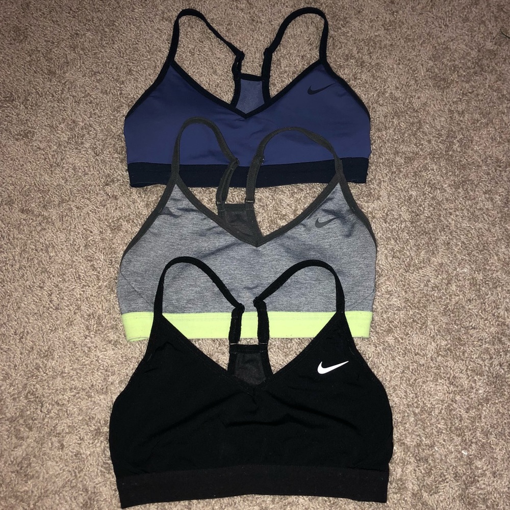 Nike sports bra bundle